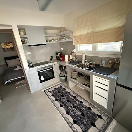 Modern Family Retreat Apartment Volos Ngoại thất bức ảnh
