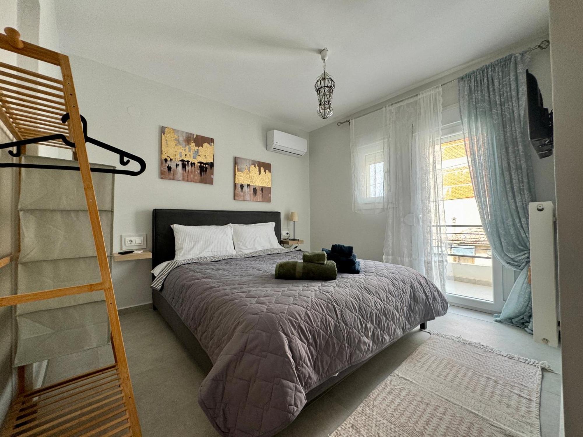 Modern Family Retreat Apartment Volos Ngoại thất bức ảnh